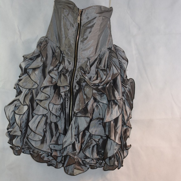 Silver frilled Mini Dress SZ S Daisy - Picture 1 of 12
